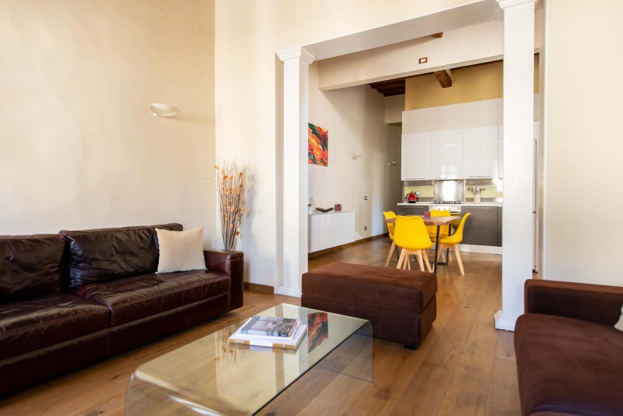 Modern, Bright Near Boboli Gardens & Santo Spirito - Homeunity Apartment Florenz