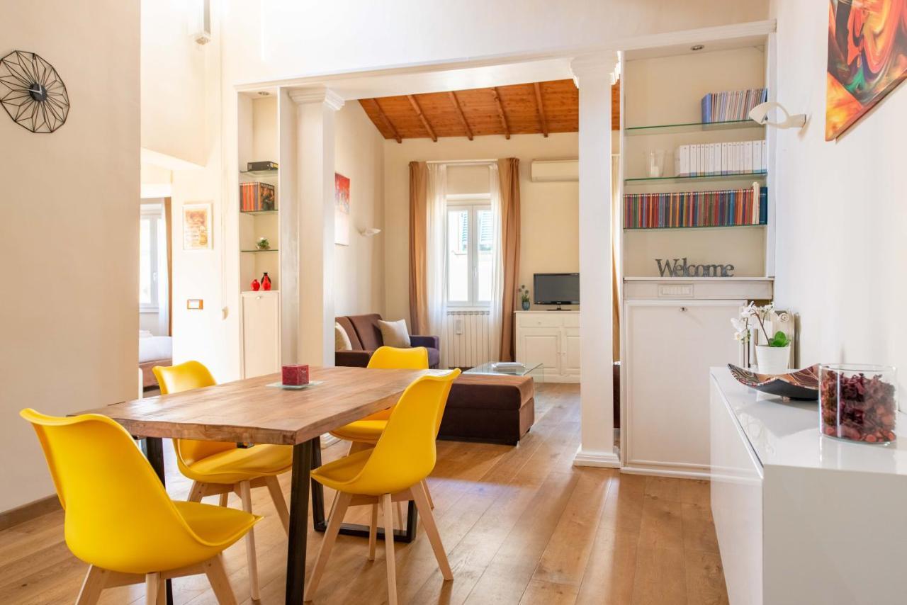 Modern, Bright Near Boboli Gardens & Santo Spirito - Homeunity Florenz