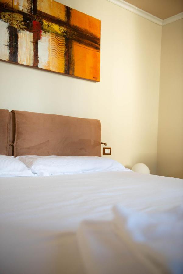 Modern, Bright Near Boboli Gardens & Santo Spirito - Homeunity Florenz