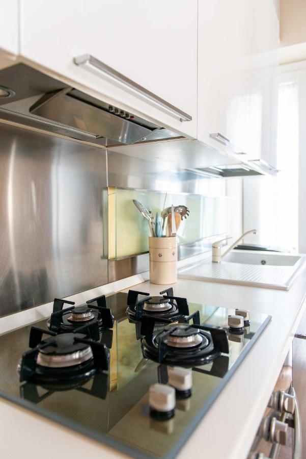Modern, Bright Near Boboli Gardens & Santo Spirito - Homeunity Florenz